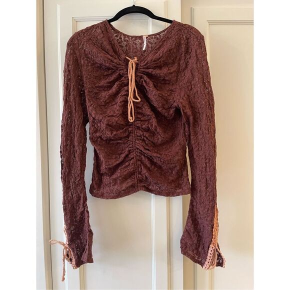 Free People - Lace top/blouse Long sleeve Ruching front size L - Picture 1 of 4